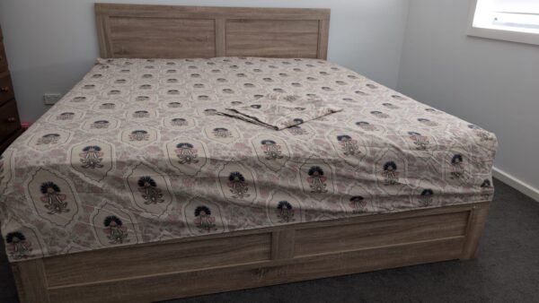 Fitted king size cotton bedsheet set