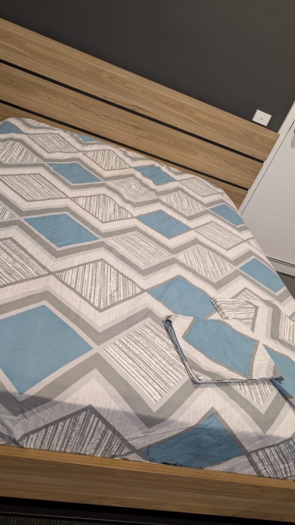 fitted double bedsheet - Image 2
